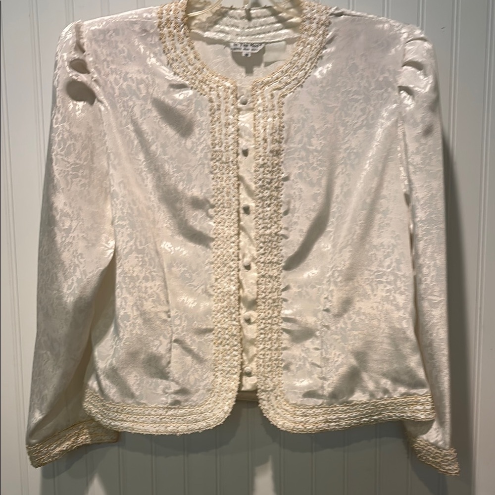 In the Mood Vintage with Intricate Detailing Size 18